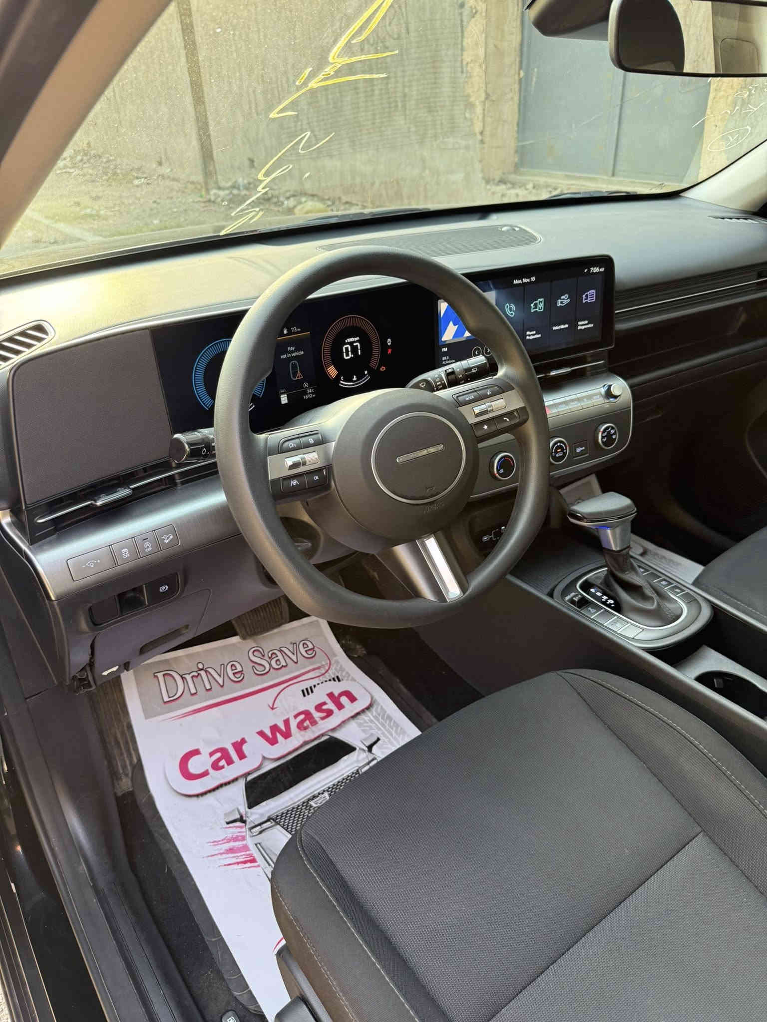 كونا موديل 2025زيرو ماشيه الف
دخول جديد منفيس بسمي بدون رقم وتصليح 
راديترات تبريد مي راديتر شركه مملعوب بيهن
فقط دعاميه وشباك يرادلها 
مواصفات بصمه تشغيل ودخول بكلايتات لد ولايت عدسه وزنون 
رادارات تدفئه كشنات وستيرن وباقي المواصفات
السعر 148بيها مجال 
الاتصال ***********
بغداد كراده
