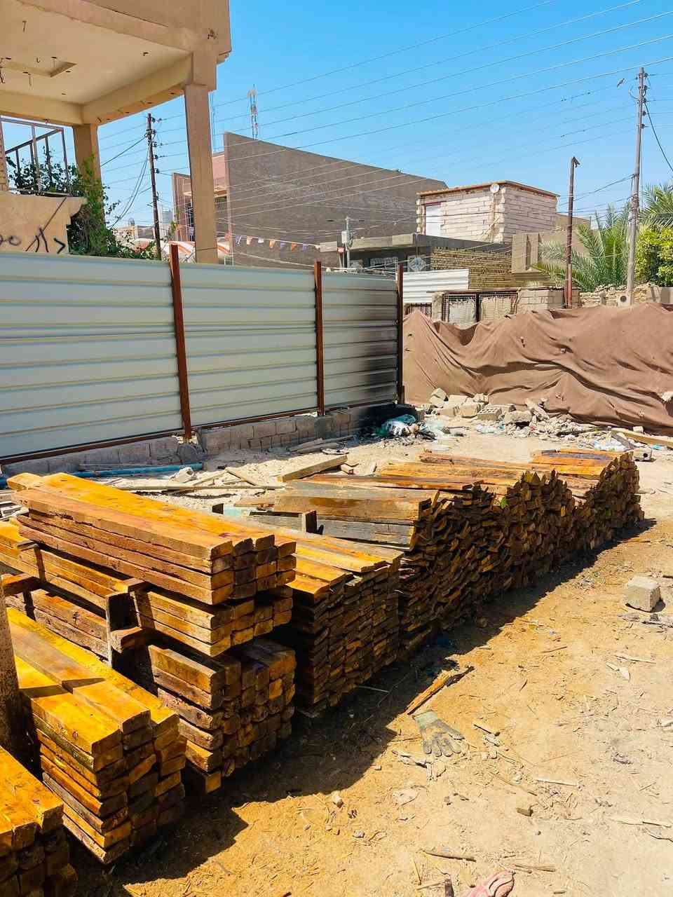 قالب 6 مكعبات  و جكات حاظن وعجمان طول 4 و 5 متر للبيع عنوان الحله ***********
