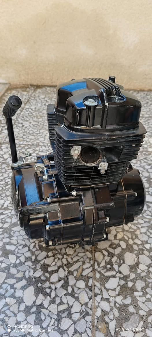 السلام عليكم مكينه هيرو مكفوله ما مفتوحه شرط شلعه ومعدل مكينه جانت مضمومه السعر 250وبيه مجال حك الجيه العنوان كربلاء حي الفارس 
الرقم ***********
