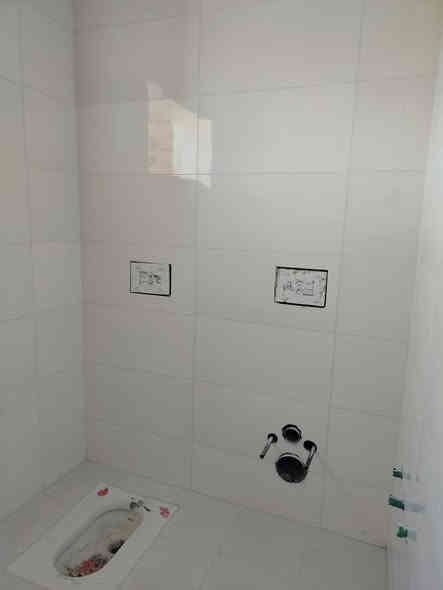 سلام عليكم خلفه سيرميك متفرغ ارضيه وجداري برسلين ولوح وبيات درج ومرمر وحجر وكرانيت  انتصال على رقم او مرسله صفحه ***********
