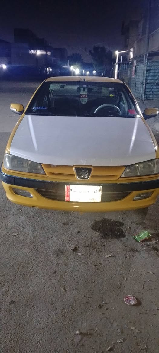 السلام عليكم بيجو بارص موديل 2015
سياره من مكينه وكير وحداديه خير من الله 
مصفرة هيئة وغرامات سنويتها لل26شرط تحويل السعر 26 العنوان مدينة الصدر شارع الفلاح رقم الهاتف ***********
