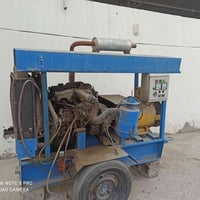 للبيع // مولد محرك كيا 2700 ورأس التوليد 30 كي ڤي  نظيف جديد وشرط الفح...