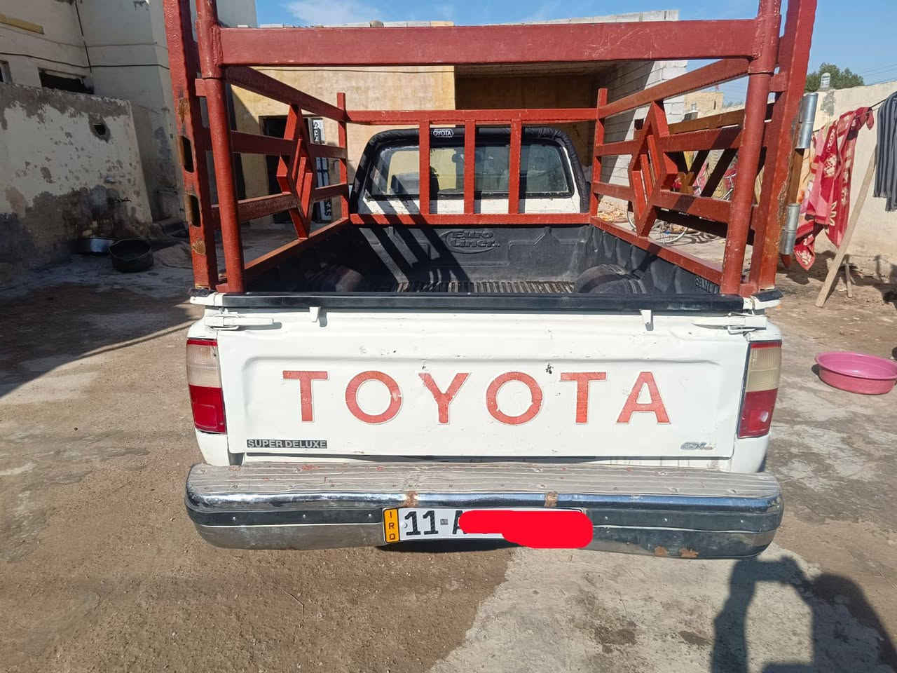 سلام عليكم للبيع بيكم   موديل1999رقم بغداد دولي تحويل مباشر سياره كير محرك كفاله شاصي كفاله سياره جاهزه وحلوه مال جناي السعر. 75وبيه مجال ***********
