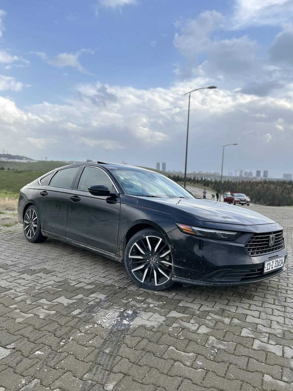 سلام عليكم

هوندا اكورد 2023 تورنك اعلى فئة وارد امريكي 

رقم بغداد باسمي  

ماشيه 54 الف mil 

بدون اي نواقص السياره

حادثه فقط بنيد مبدل بلادي نفس الولن  بدون دواخل 

ايرباك راجع سيتم  

السعر 205 وبي مجال للشراي 

للاستفسار اكثر  اتصل و ما يكون خاطرك اله طيب 

*********** 

مكان السياره فلوجه الانبار
