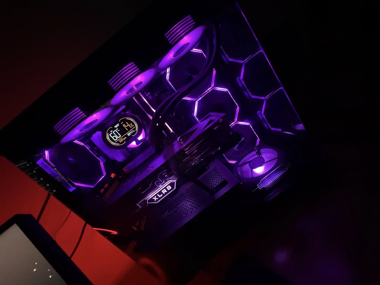 السلام عليكم
السعر 2850 

RTX 4080 SUPER 16G PNY XLRB

R7 7800x3d
B650 ASUS PRIME PLUS D5

RAM G.SKILL RIPJAWS 2X16 6000HZ RGB 

SSD M.2 LEXAR 1T

PSU 1000 W GOLD MSI MAG 

CASE XIGMATEK ENERPHIN 
6 فان 

COOLER DH360D LCD


**إذا كنت صاحب هذا الإعلان وتريد حذفه لأي سبب، رجاءا أرسل رسالة إلى الدعم الفني**
