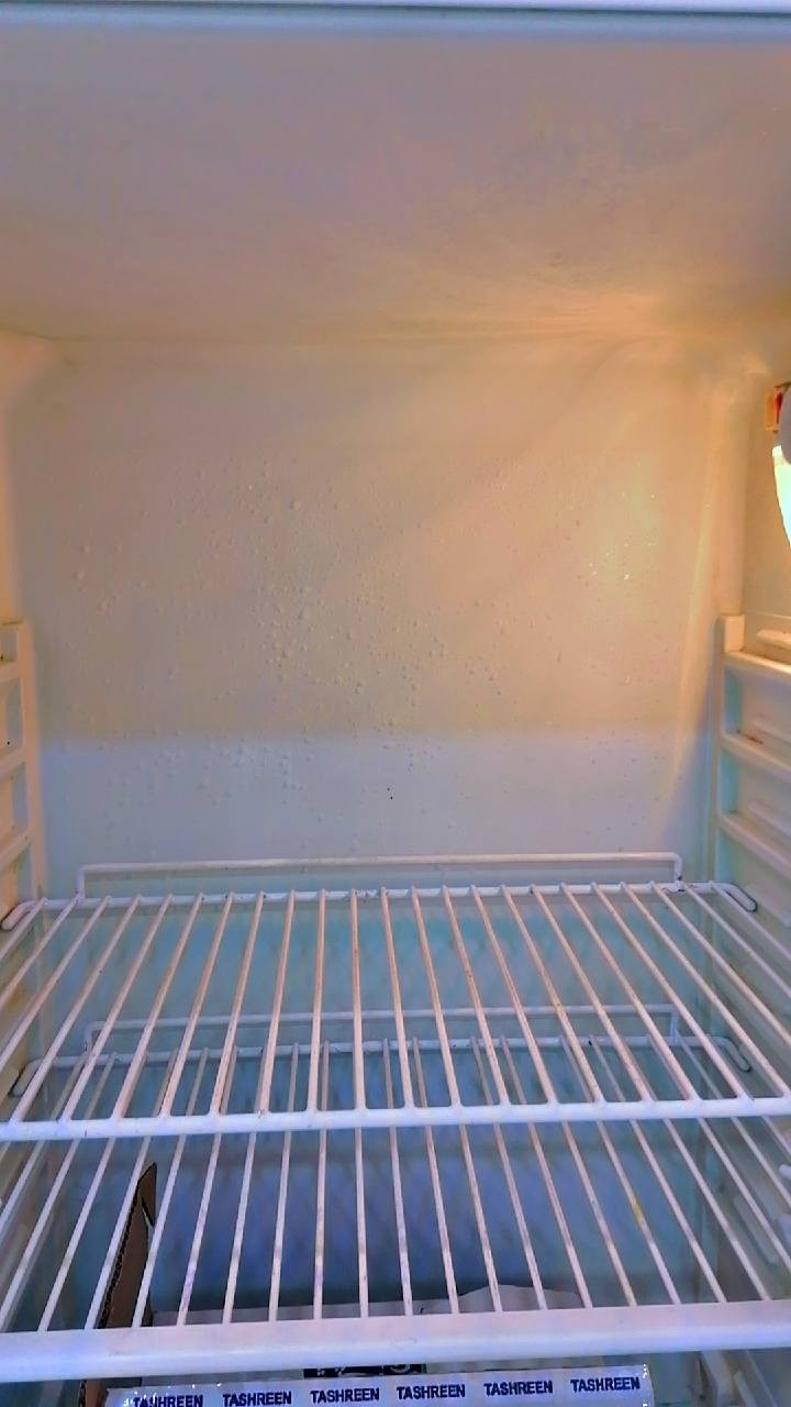 ثلاجه نظيفه ١٠٠ب١٠٠ حجم ٢٠ قدم لسعر٢٠٠وبيه مجال تجميد فوك جوه خير من الله مثل ماموضح بالصوره التحرير شارع جامع الصديق معرض ومزاد الجوهره مجاور محطة النبع الصافي ***********
