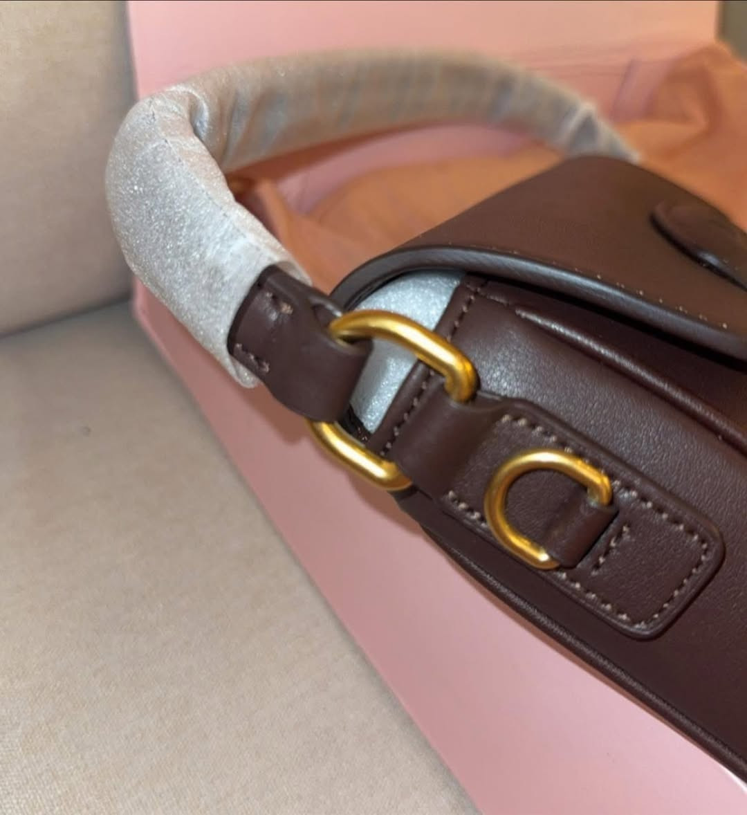 ميوميو جنطة جلد طبيعي لون جوزي ختم


**إذا كنت صاحب هذا الإعلان وتريد حذفه لأي سبب، رجاءا أرسل رسالة إلى الدعم الفني**