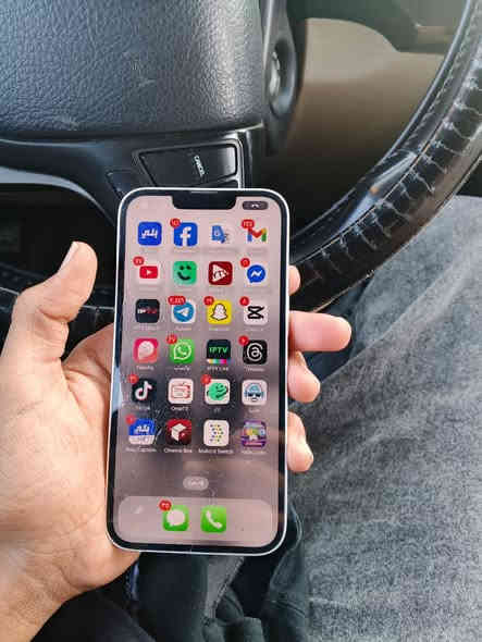 ايفون 13 عادي
الجهز ماخذه طك كارتون وانكسر عندي لضهر يتصلح ليزر بدون ما ينفتح والشاشه بلازما
بطاريه 84 
ذاكرته 128
الجهاز ما مفتوح وكارتونته وغراضه موجوده وما بي اي تقطيع 
السعر ب 250 وبي مجال 
***********
