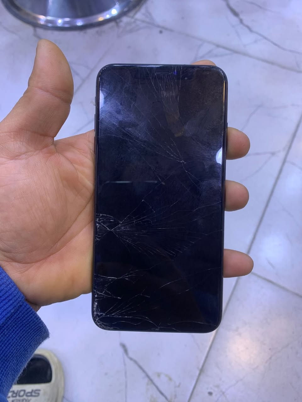 اكس ماكس للبيع شوفة عينكم الجهاز شاشة وضهر مكسور فقط باقي الجهاز نضيف جذاً سعرة 115 وبي جمال . هاذ رقمي *********** راسلني وتدلل
