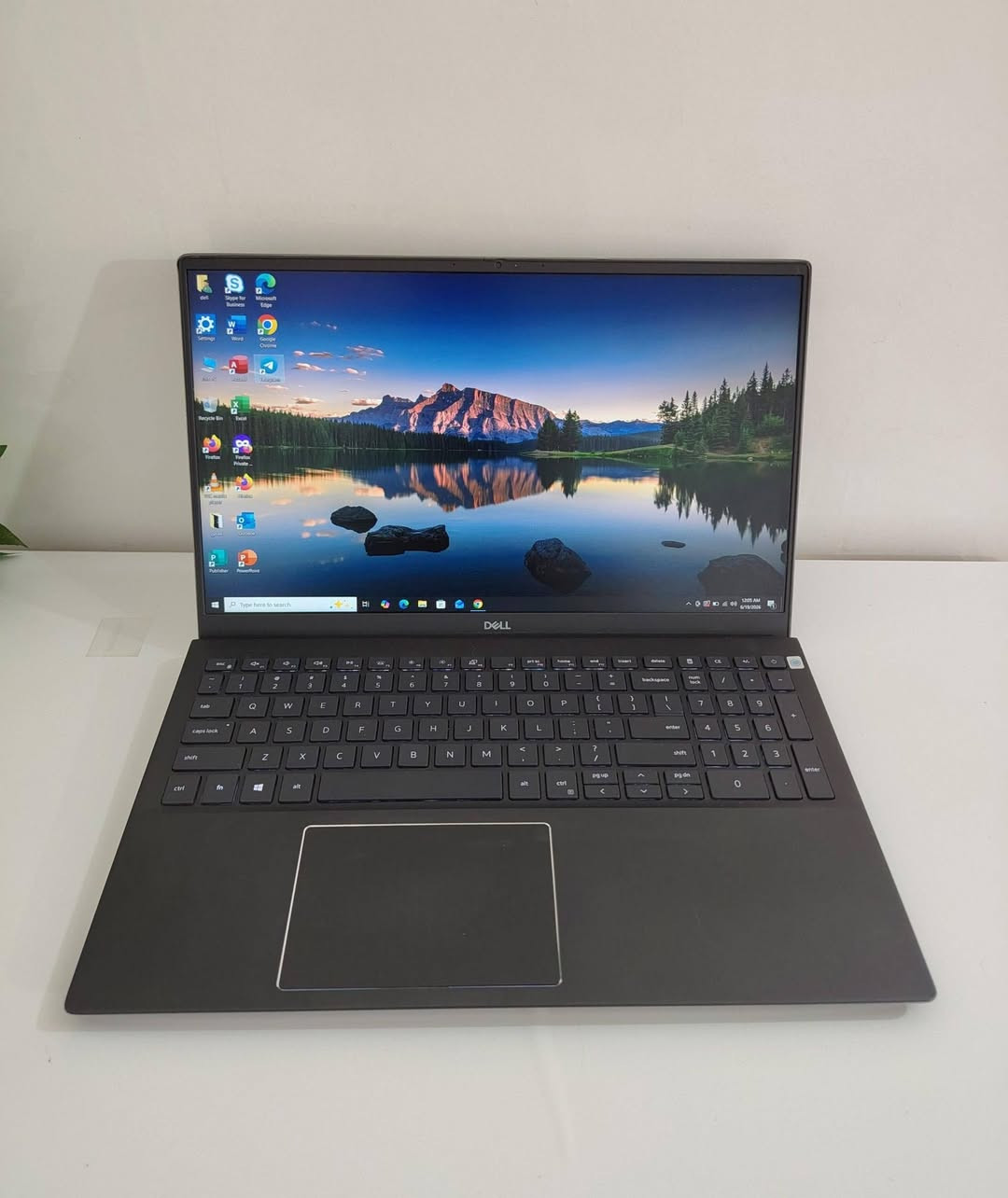 💻 Dell Vostro 5402 الجيل الحادي عشر 

مو كل لابتوب i7 يعطيك نفس التجربة، وهذا الجهاز يجمع بين السرعة، الخفة، وعمر البطارية الممتاز ليكون مناسب للدراسة والعمل والاستخدام اليومي بدون تعليق أو بطء.

✨ معالج Core i7 الجيل 11
✨ رام 16GB
✨ هارد SSD سريع 256GB
✨ شاشة FHD واضحة
✨ بطارية جديدة 100%

إذا تحتاج جهاز للجامعة، الأوفيس، البرمجة، المحاضرات، التصفح، أو حتى التصميم ، فهذا الموديل يقدم أداء ثابت واعتمادية عالية.

🎁 هدايا مجانية: حقيبة + ماوس + ماوس باد + الشاحن الأصلي

🛡️ فحص قبل الإرسال وفحص قبل الاستلام مع ضمان 7 أيام للخلل المصنعي

📍 بغداد - الأمين الثانية
🚚 التوصيل متوفر إلى جميع المحافظات
للتواصل: ***********
سعر: 525 الف
