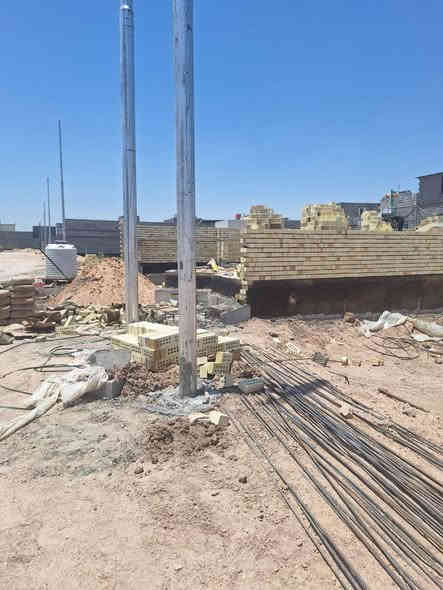 قطع للبيع مساحه 220متر قرب الشارع العام 60متر تبليط شارع 10متر ماء كهرباء مجاري مكان مميز جداا قضاء شط العرب نهر حسن للاستفسار واتساب ***********او ***********
