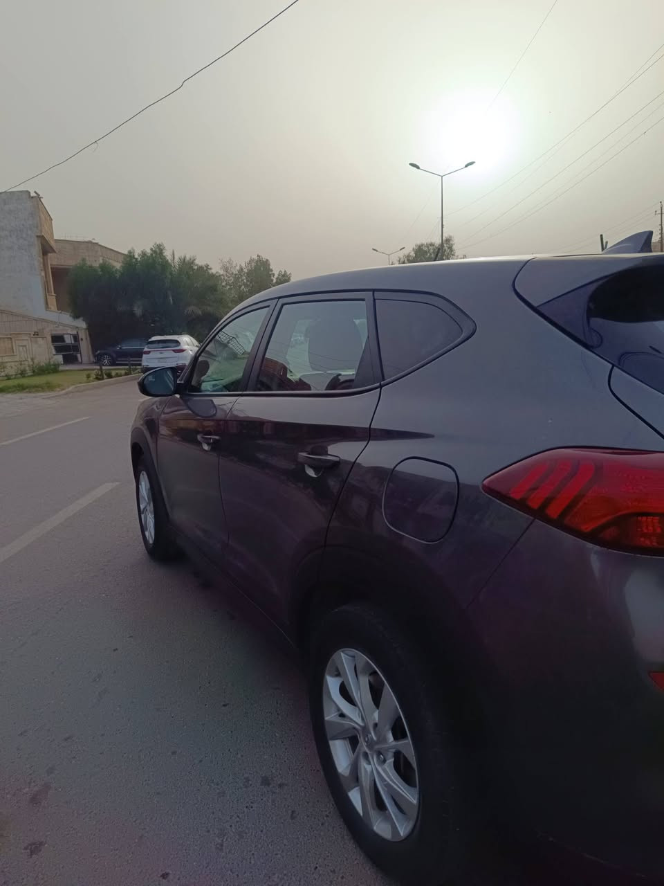 سلام عليكم 
توسان للبيع موديل ٢٠٢١ 
صور الحادث مرفقه ب المنشور
قطعتين صبغ بنيد وجاملغ 

و برد شي بسيط جدا من 

 السياره اني دخلته ع ايدي  

 … مواصفاته 
١. رادار تحديد مسار 
٢. مساعد نزول منحدرات 
٣. اوتو هولد 
٤. سايد بريك بصمه 
٥. تحكمات ستيرن 
٤. فور ويل 
٦. شاشه بلادي تدعم ابل كار بلي و اندرويد اوتو 
٧. درايف مود 
السياره محركه ٢٠٠٠ gdi  
ماشيه 36 الف ميل 
 ماكان السياره بغداد  السعر 150و بيه مجال  ‭***********
