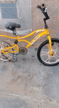 بايسكلات البيع سعر 15بي مجال رقم07765540110 بي عطل بس واحد لي هوه تأير...