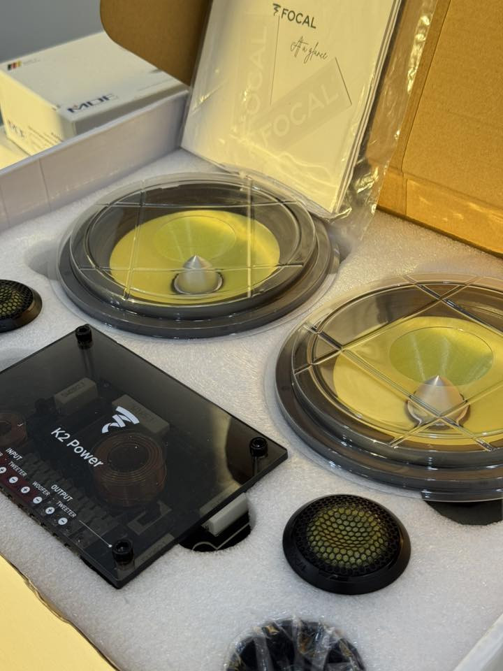 متع عينك ويا هاي التحفة الفنية و القطعة العملاقة
Focal K2 power 165 K2E
سماعات فوكل فرنسي صناعة يدوية فرنسية
كت كامل جميع القطع المحلقات موضحة بالصور
قطعة جديدة لووك 
ركز على سعرها بموقع امزون


**إذا كنت صاحب هذا الإعلان وتريد حذفه لأي سبب، رجاءا أرسل رسالة إلى الدعم الفني**