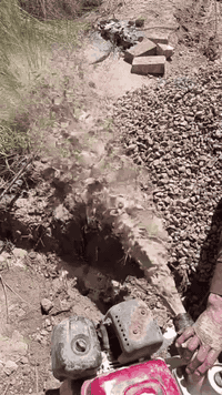 لحفر الابار الارتوازيه ‏‪
يوجد واتساب ‏‏‪***********
مستعدون الحفر الابار وتعبرات الشوارع وتجفيف المنهولات نعمل في كافه محافضات العراق دقه في العمل وسرعه في الانجاز ونعمل تجفيف الارض الشركات الاهليه والحكوميه نعمل حفر الابار كاقه الاحجام ونعمل حفر يدوي والي بسعار مناسبه
