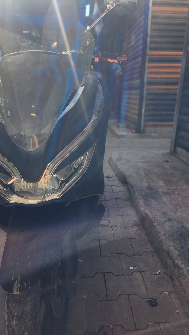 دراجة pcx جيل ثالث كوري
نقص مراية و قبق بانزين مكفولة كفالة عامة ماشية ٩٠ الف
مكاني بغداد الحسينية سعرهة ١٥ قفل قفل 
***********
