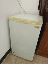 ثلاجة ناشينال اصلية صغيرة نضيفة مكفولة من تصليح والعطل وتجميدها يخبل ب...