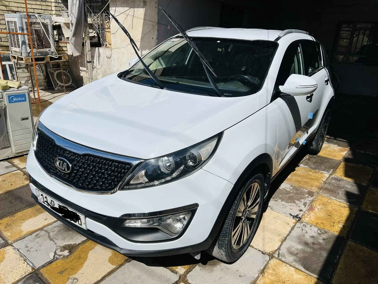 السلام عليكم
للبيع او المراوس حسب القناعة

كيا سبورتج خليجي موديل 2016 

مكفولة عدا شبر صبغ بالصندوق 

ماشية 90 الف كيلو حقيقي

مكينة وكير ما مفتوح 

تخم تاير 

صدر امامي وخلفي جديد 

السيارة على ايدي زيرو سبير ما نازل عدة الشركة وكتلوكات الشركة 

مواصفات السيارة مري شفط اشاير بالمري 

تحكم ستيرن جهتين 

كامرة وحساس خلفي 

شباك خلية 

يدات نيكل 

لايت زنون 

رقم بغداد الجديد باسمي هزة وسنوية جديدة 

السعر ١٥٨ $ وبيها مجال بسيط

عنواني بغداد للأستفسار ***********
