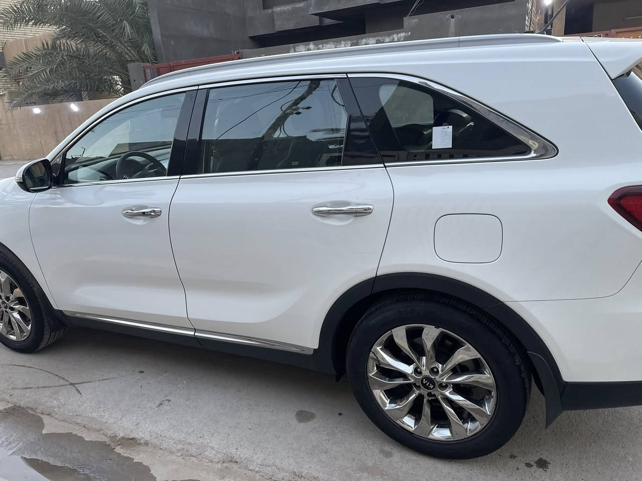 ‏‎سلام عليكم
للبيع 

كيا سورنتو 2020 خليجي  
 
بيها جاملغ امامي جهة عكس السايق مبدل والجاملغ الاخر تكحيل وبارد
السياره ماشيه 81820 الف 
6 سلندر 3.5

7 راكب 

3 قطع تبريد 

بصمة 

بصمة ابواب 
 

جنطة كهربائية 

جنطة ذكية 

كشنات جلد

كشنات كهرباء 

مانع نزلاق 

5 انظمة قيادة 
8 سرع الگير 

نظام ترحيب 

4 جامة اوتو 

ويل كروم 19

حساسات امامي و خلفي 

اشاير بل مري 

كروز سرعة 

تحكم استرن 

لايت زنون 

سيارة بعد بيهة هواي مواصفات 

🟩 السعر المطلوب  _ ( 275 $ )💸💸                            
 

لاستفسار الاتصال ع الارقام التالية 📲📲
***********
***********

تحياتي لجميع 🌹 🌸 🙏🏻
