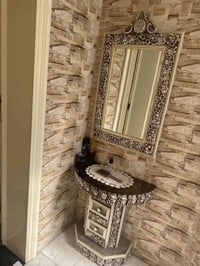 مدخليه • للبيع