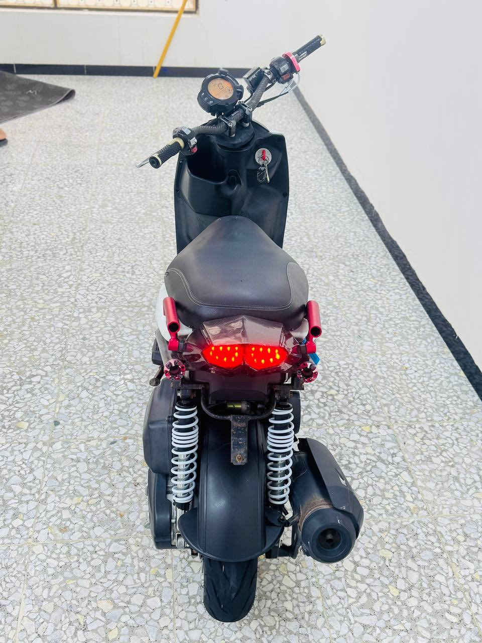 سلام عليكم سكنس جبلي 2014كلجات رياضيه سكان رياضي كاربون الدراجه احله من الصوره دراجه ما صاره هواي من نزلت من الرمبه جديد كلش مكاني بابل حله.السعر خاص أو ***********
