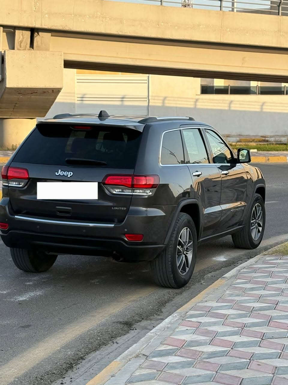 موديل 2020
بدون صبغ بدون بارد 
سياره اخت الزيرو
رقم شمالي بسمي
بطاقه بانزين بيها
مكاني كركوك
***********
