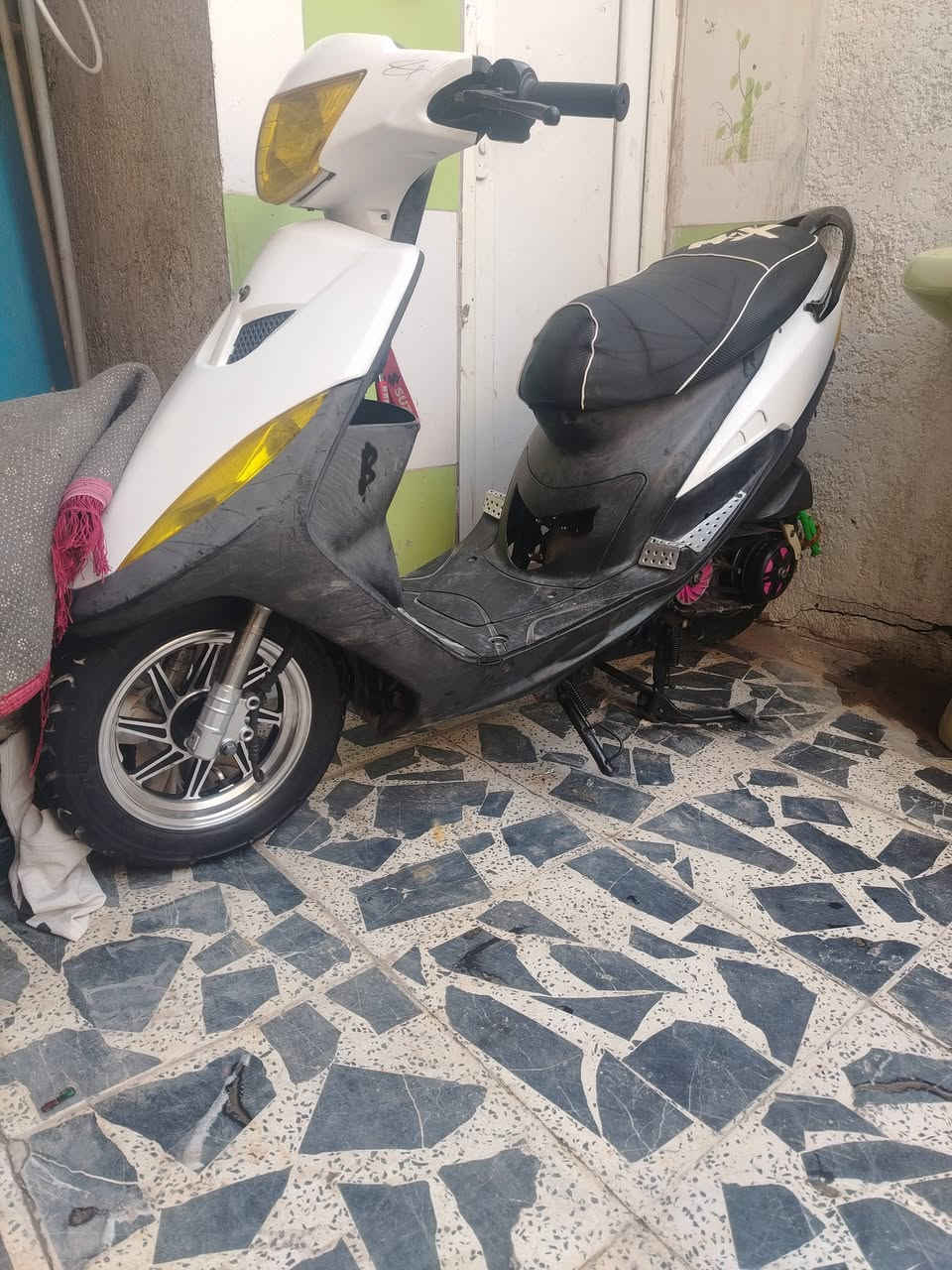 سلام عليكم ماكس عدله بوشه 58 ونص كفرات اربعه ولف شوته اربعه ولفات كلجات رياضي اصلي تراجه متعوب عليه وغراضه البلاديه موجودات قايش جديد كله شغاله شغل وطلع مكان كربلاء حي العامل *********** اتصل او واتساب موجود.
