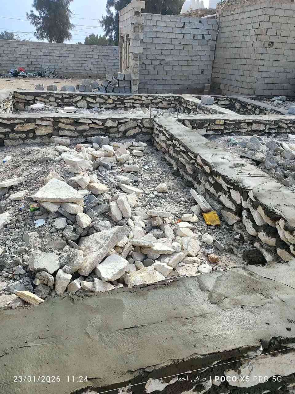 يا الله سلام عليكم يوجد كادر كامل. البناء ساسات حجر وبناء حجر بناء بلوك. نطلع جميع نحاء النجف. تصال ***********
