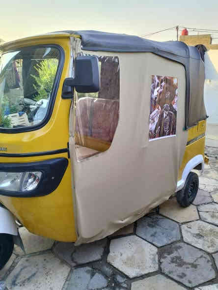 السلام عليكم تكتك للبيع تكتك تي في اس جاهزه خير من الله هل لشوفها كدام عينك مثل بلصوره جاهزة مانقصها برغي بيها طخه زغيره بجهت ليمنه بلغد فقط والمكينه مجفته تجفيت شركه المديل 2019 السعر تلاثه ملاين وبيها مجال المكان بابل ابو خستاوي الرقم *********** مامتواجد على فيس شراي يتصل وبيها مجال للطيبين
