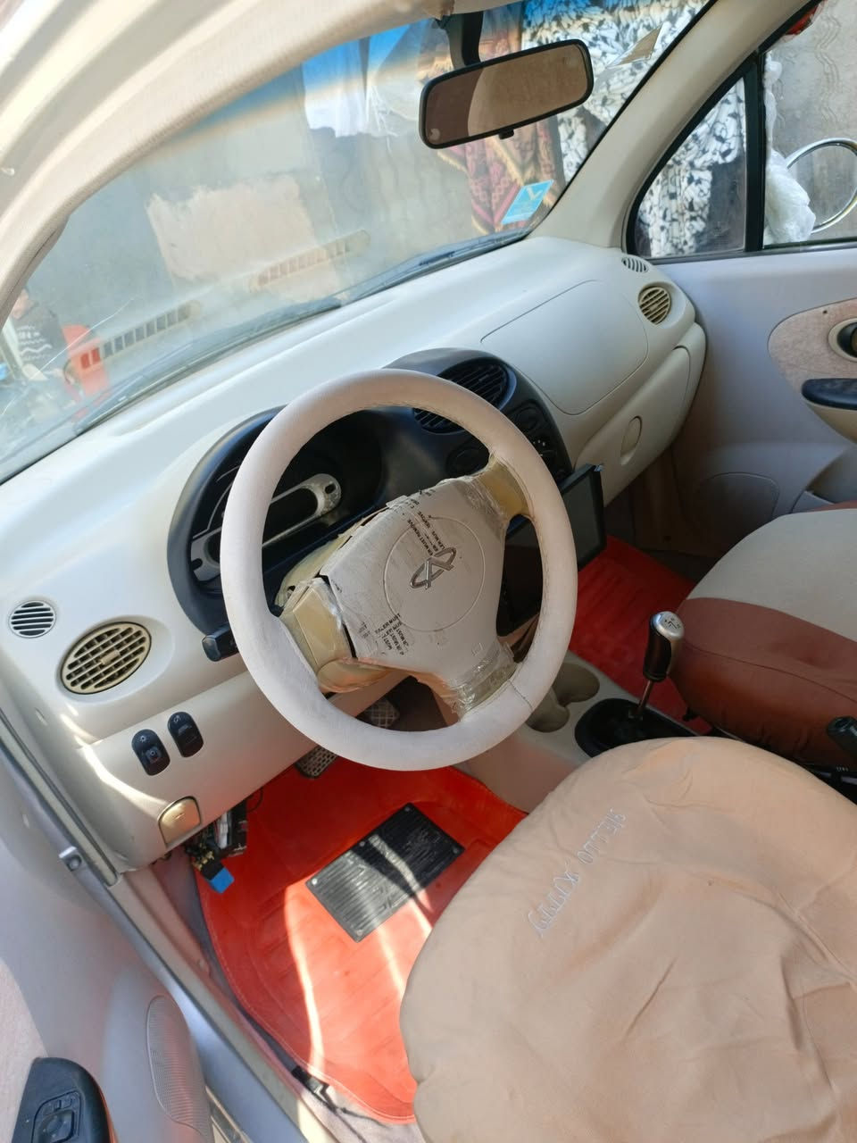 كيو كيو موديل 2013 جاهزه ،،اوتماتيك+عادي،،لون سلفري،،مكيه كير مكفولات گشر كلش نضيف دواخل با الكارتون،،،تايرات جدد،،باتري جديد،،،تدفئه،،،وتبريد،،،شاشه ،،،حداديه جديده،،،رقمها بغداد،،ومالكها نجف،،ومكانها نجف،،كوفه،،،سياره،،نضيفه وحلوه ،،للاستفسار،،،***********،،،،،،السعر 30وبيها مجال
