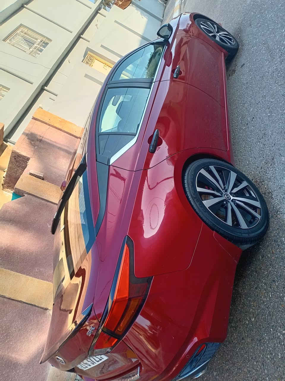 السلام عليكم  نيسان التماا 2020 محرك وكير بالشرط SR فول مواصفات ماعده الفتحه ضررهه جامغ امامي وربع بنيد  بدون دواخل والسونار مرفق بالمنشور. للبيع والامراوس حسب القناعه  السعر 142وبيهه مجال مكاني ديالئ ناحيه السعديه الجبل  ***********
