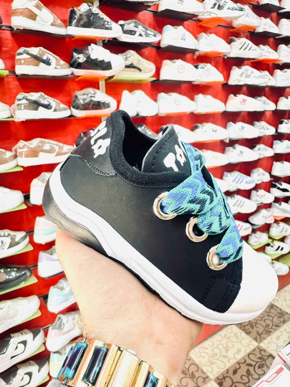 🤲معانا يارب 🤲💥مكتبنا H&M💥عامل قلبان واللي💥💫 هايكون معانا هوالكسبان 💥🔥 تمتع بالجودة والأناقة 💥🔥�
 مع تشكيلتنا المميزة من الاحذية 💥🔥
تسلا  👟 محير👟 
   فوندي مستورد✅ حقن فرش طبي 💥💯
نعل 2لون 🐦‍🔥
الكرتونة5 جوز لون واحد 
مقاسات من 24/28👉👉
السعر /90ج
سعر  الكرتونة ب/450ج💥💫
شحن فوووري لجميع المحافظات 🚛🚛
للحجز والاستفسار واتس او فون 
01283818410📲
قناه التلجرام عليها الشغل كله بالاسعار تنورونا https://t.me/MarinaRefat👉


**إذا كنت صاحب هذا الإعلان وتريد حذفه لأي سبب، رجاءا أرسل رسالة إلى الدعم الفني**