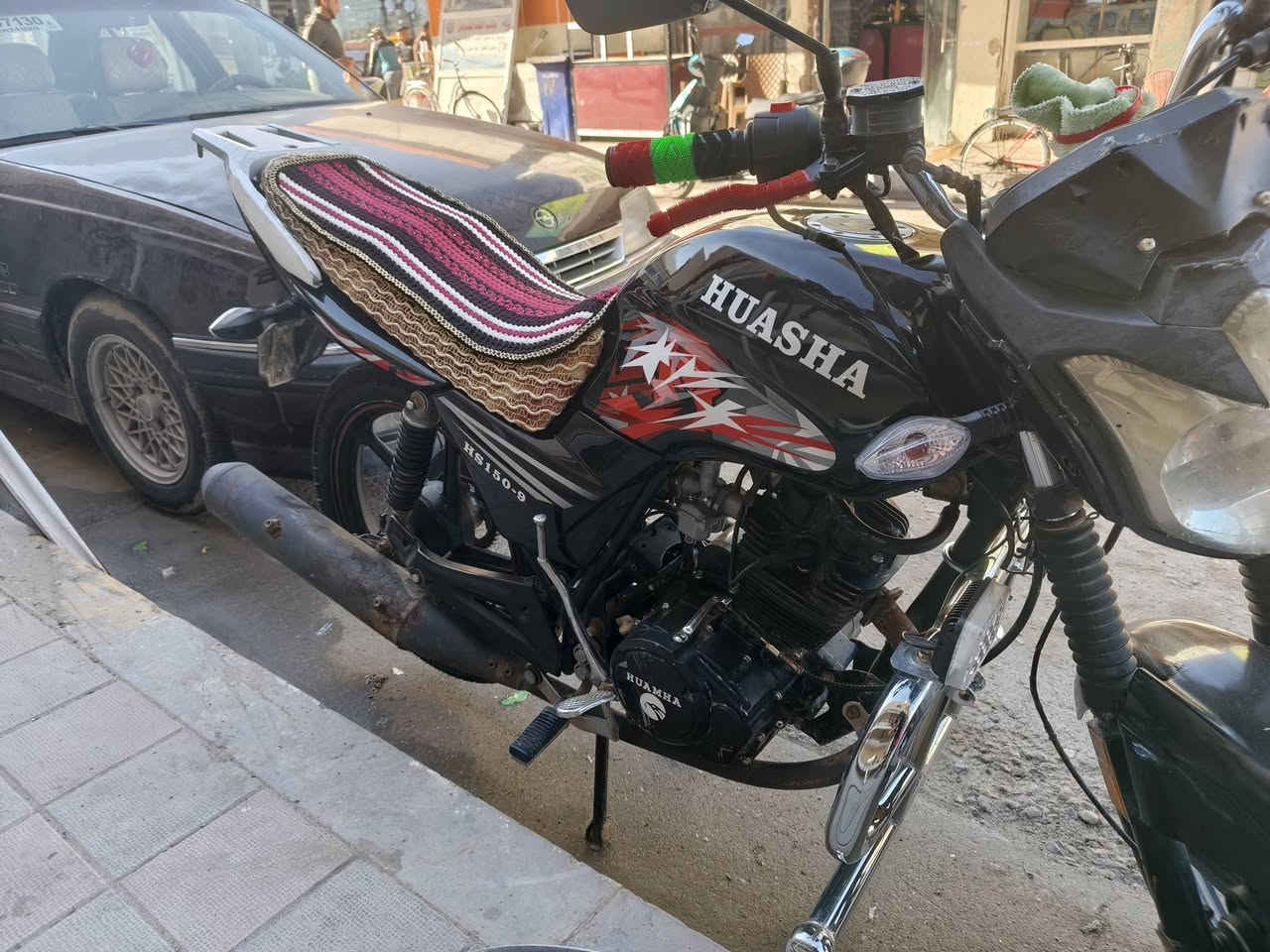 ‏دراجه هيومه
‏موديل 19 
‏دراجه نضيفه فقط جامه مال لايت مكسور 
‏كهربياة كله شغاله و نضيفه 
‏محرك 200 
‏عنوان الكرمة سعر 650 
‏
‏***********
