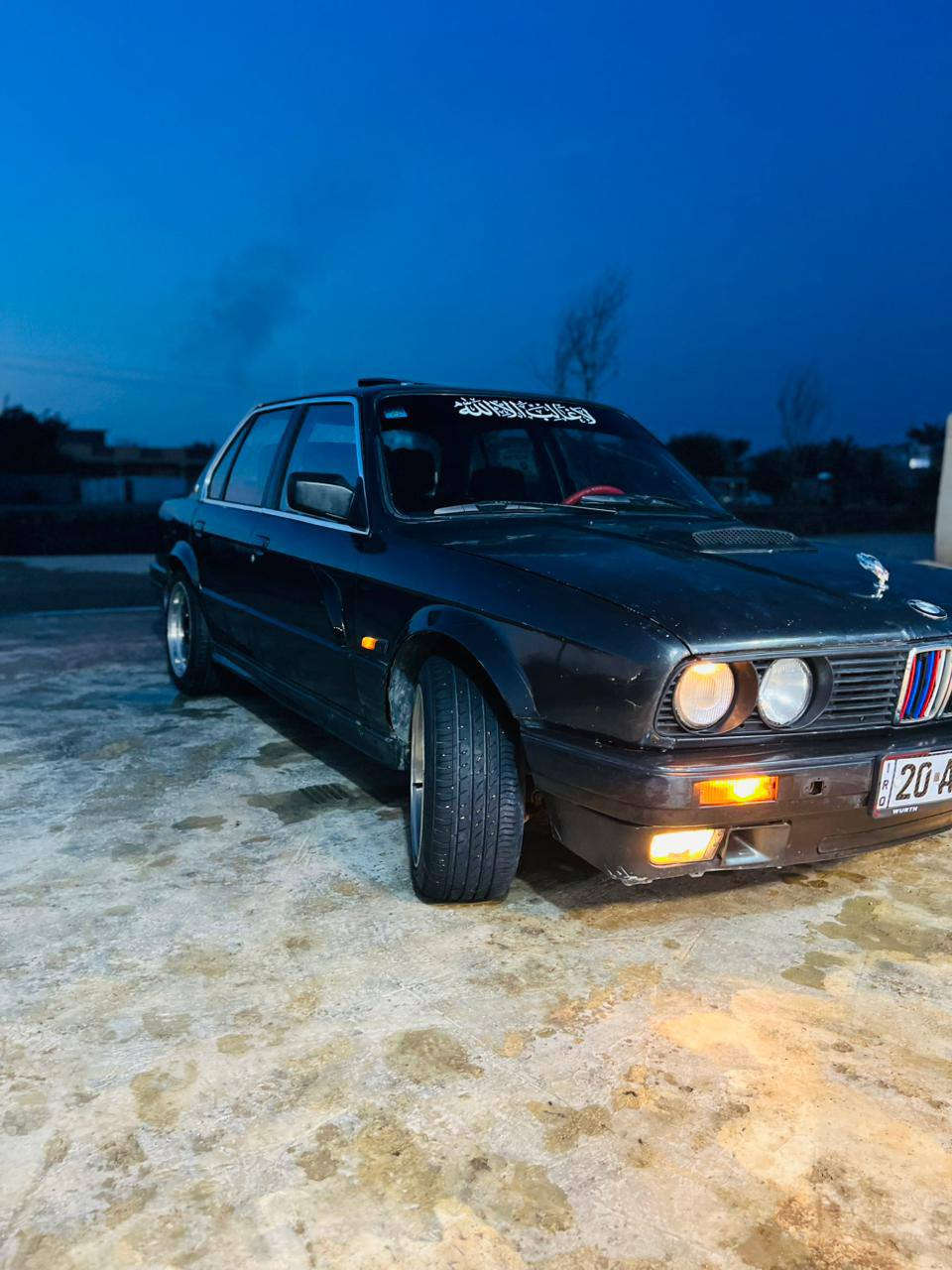 السلام عليكم شباب وينة اليدور نضيف هذا النضيف  بي ام زعرة 325. موديل 1992 اصل. تبريد وارد يابان محرك مفتوح عنكبوت كير عادي جاترك نمرة  قصيرة   محرك وكير مكفول. صدر أمامي خلفي جديد تخم تاير جديد رقم ديالى انكليزي سنوية وهزة جديدة شرط التحويل تخم ويل بوبرت  حجم 16.  عليها تعديل. كزوز كامل تفصال. صوت رياضي.  عقل. مبرمج فصلة مفتوحة.  عليهة كت كامل. دواخل ب الجيس. شرط زيرو. والصور. تحكم. سنتر لوك ريموند جام  كهرباء كلة شغال كهربائيات كلة شغال وضع الشركة شرط  لاخربطة ولا مراوح ولا هياس. مسجل وسستم سماعات ومضخم صوت فد شي. منضومة بانزين كلة جديد  إدامة كاملة. من الطول. ل الطول إخواني سيارة جاهزة ونضيفة وما داخلة استعراض ولا ساحة. شلعة ومعدل شرط تحرك تاير   السعر 35 وبي مجال. مكاني ديالى دلي عباس ***********
