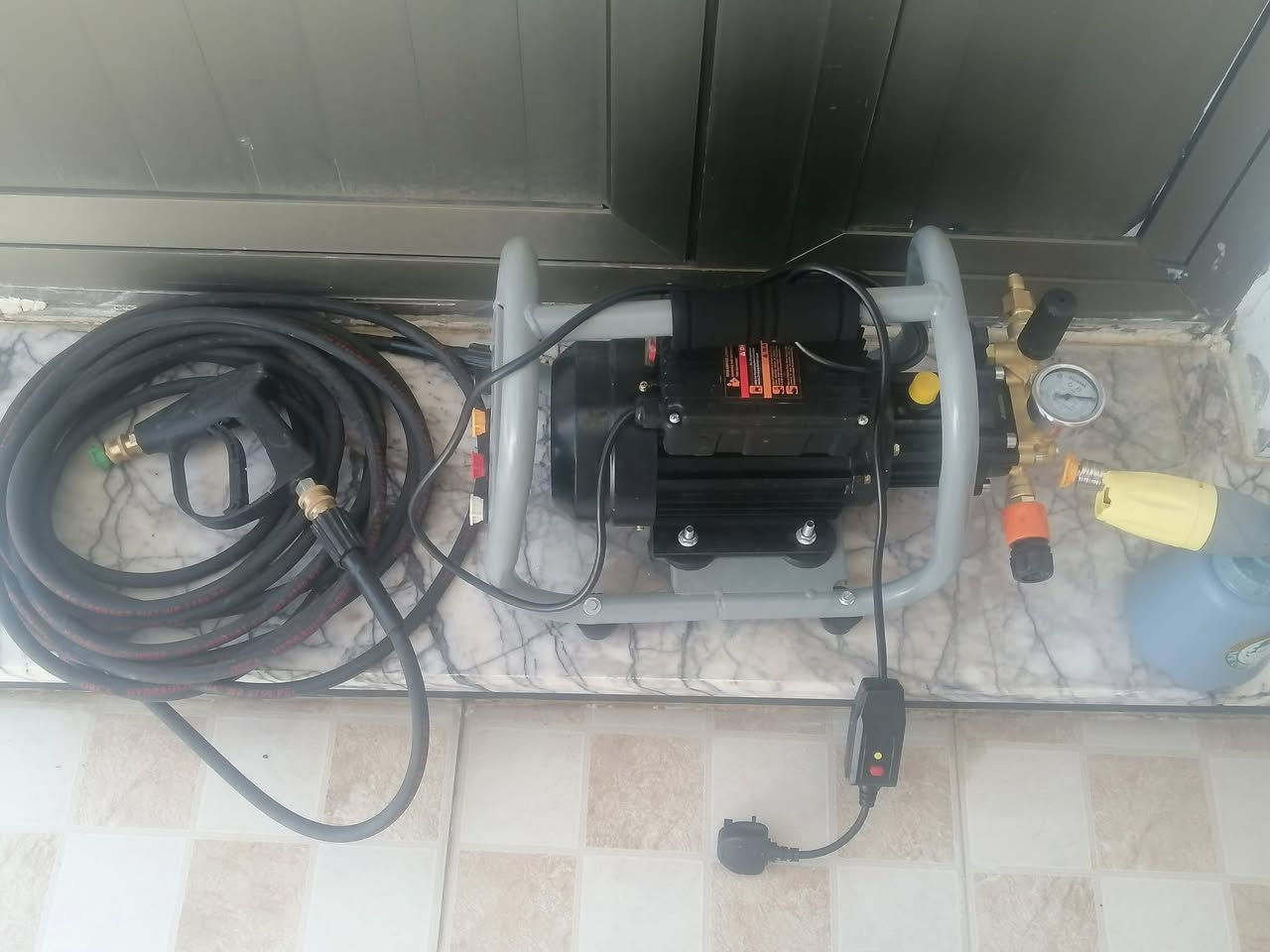 بكج كامل فاره 13لتر ماركة اوركا
بطل رغوه اور ستي
ومسدس اور ستي
سعرهم ب250قفل من الاخير


**إذا كنت صاحب هذا الإعلان وتريد حذفه لأي سبب، رجاءا أرسل رسالة إلى الدعم الفني**