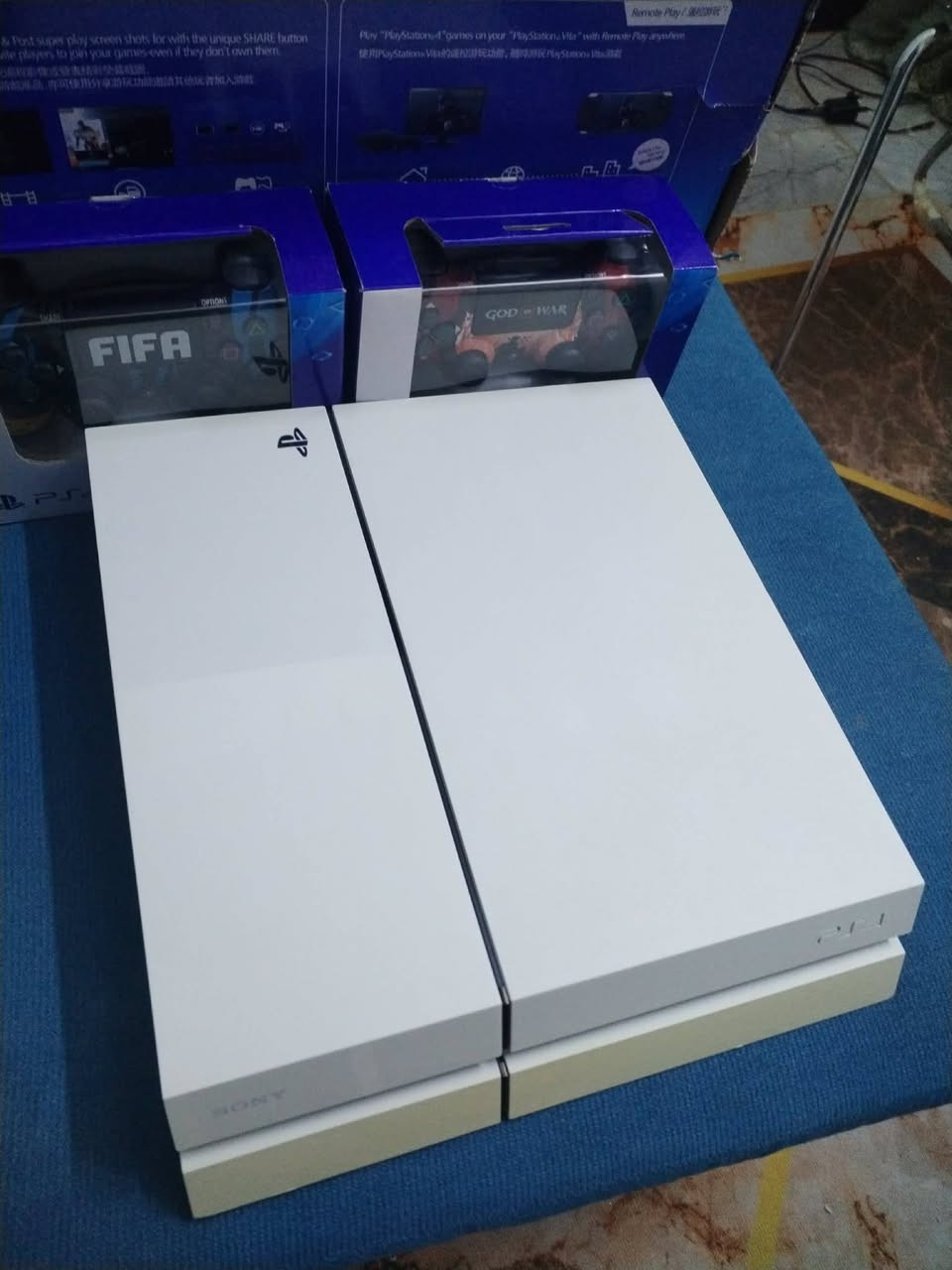 البلي 4 فات مهكر الاصدار الذهبي 9.0.0 مستقر 100  الون البيض جهاز مثل ما جاي اشوف النضافة   مع كامل ملحقاته الصليه و2 جويستك
سعر 250 مكاني سوق الشيوخ


**إذا كنت صاحب هذا الإعلان وتريد حذفه لأي سبب، رجاءا أرسل رسالة إلى الدعم الفني**