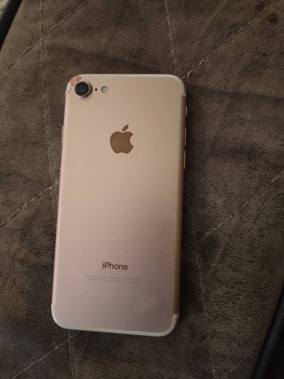 سلام عليكم ايفون سفن عادي ذاكرة 128 بطاريه 100 هاذا فطر ممئثر عل لمس سعره 50 مكاني  بغداد حي الجامعة وافق ادمن يوجد توصيل كرخ
***********
