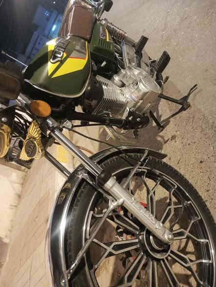 دراجه للبيع موديل 2024لوووك نضيفه حيل لون زيتوني محرك ناعم مامفتوح للبيع 825 وبيها مجال مال جناي للاتصال***********
