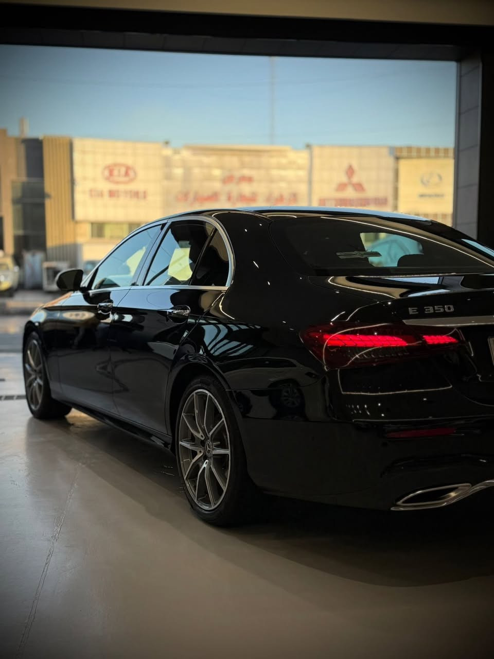 السلام عليكم
للبيع فقط مارسدس E350 مديل 2022
فوووول موصفات للاخير صور الحادث بالمنشور 
وارد امريكي ضربته كلش حلوه فقط جاملغ صبغ 
ماشية 35  الف صيانة فقط بشركة مكانه بغداد 
السعر 39,5$ رقم ***********
