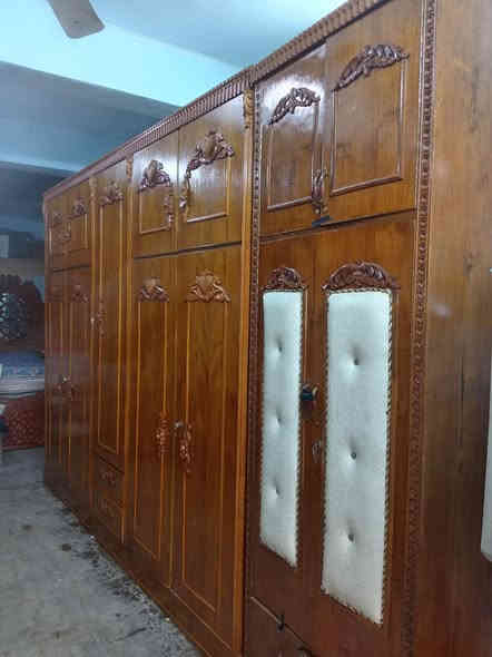 غرفة ٥باب ملحق صاج شغل مرتب جاهزة جدا نظيفة السعر ٦٥٠قفل تواصل خاص ***********
