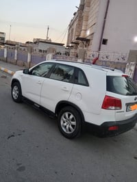 سورنتو مديل ٢٠١١ السياره جديد كلشي ما عايزه حداديه تبريد كير ومحرك ٤ س...