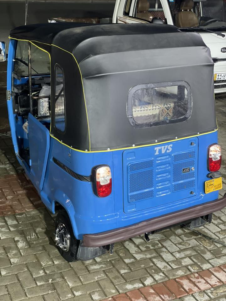 سلام عليكم تكتك TVS موديل 2021 مرقمه بغداد باسمي. نضيفه مناقصه شي كبل للشارع  رايده ب 7 ونص و بيه مجال حك لجيه. مكاني دوره ابو دشير 
***********
