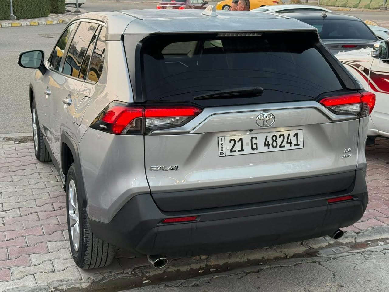 نوع السياره  تويوتا RAV4
موديل 2023
55mil ماشيه 
ضرر شبر من بونيد 
باب السايق صبغ امريكا
السونر مرفق 
مواصفات LE 
AWD فورويل
السعر 218$ بي مجال
العنوان ديالى خانقين / معرض خانقين للسيارات 
للاستفسار *********** خناقين, ديالى
