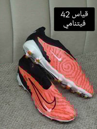 احذية بالة جديد موضحة القياسات بالصور  كلهن علة 25 الف عدا الاديداس 30...
