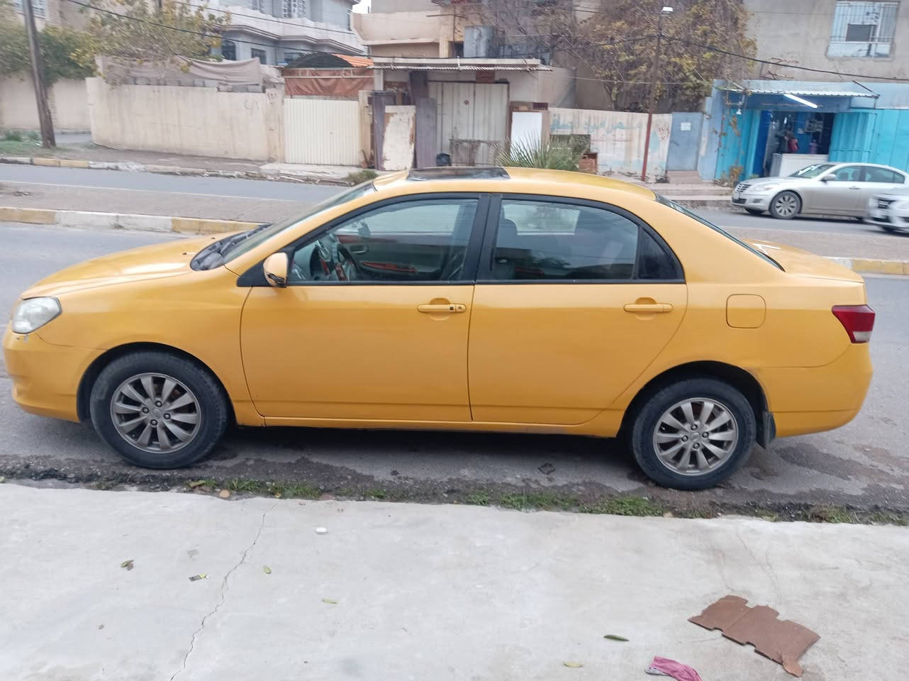 السلام عليكم
سيارة للبيع، نوعه BYD موديل 2014 رقم بغداد مشروع وطني شرط الوكاله والتحويل السعر 44 وبيها مجال 
العنوان الموصل
رقم الهاتف: *********** بيها واتساب
