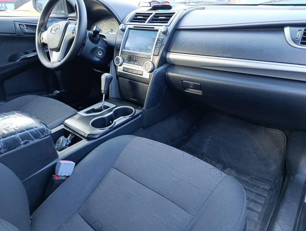 كامري 2014 خليجي ماشيه 166 الف كيلو
 رقم سليمانية سنوية ولوحات وهزة جديد السيارة بأسمي شرط التحويل والوكالة
 
🛑 مواصفات GL عادية
- تبريد قطعتين 
- شاشة وكامرة وحساس خلفي 
-لايتات عدسات منضومة زينون اصلي 

🛑 صبغ حزام للجماليه اثر شخوط وجراد اني صبغته وعندي صورها قبل الصبغ 

🛑 السيارة جاهزة على اخر حباية على أيدي معمرها من الدعامية للدعامية ربع متصرف عليها كير ومحرك بالشرط محرك لاصرف لاصوت لادخان قطرة دهن متنقص 
صدر امامي وخلفي وتايرات باتري كهربائيات كله بالشرط والسيارة بالواقع احلى من الصور بهواي 

🛑 مكان السيارة كركوك 
🛑 السعر 118 وبي مجال بسيط
***********
*********** كركوك, العراق
