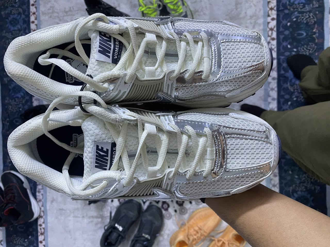 نايك القياس 42 طول القدم 26 ونص ما مستخدم السعر 35الف ***********
