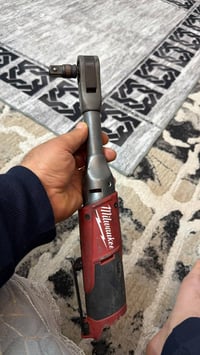 دريل للبيع ميلوكي اصلي وياه بطاريه وحده  او مراوس ب كوسره شحن اصلي ميل...