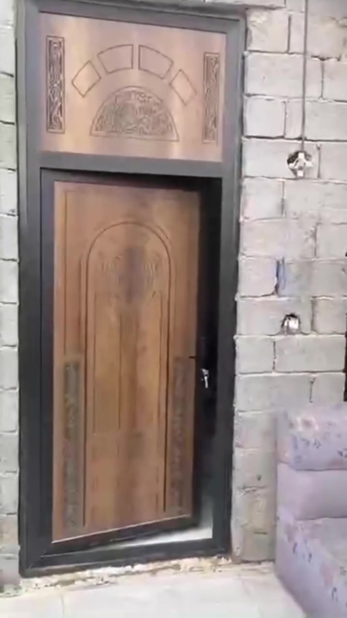السلام عليكم اخوان عندي بيت اللبيع يم جسر الثالث طابو زراعي وبيه وصل بلديه بسمي مساحه ١٣٨ متر البيت حاليآ مأجر بناء جديد *********** الاستفسار اتصل

