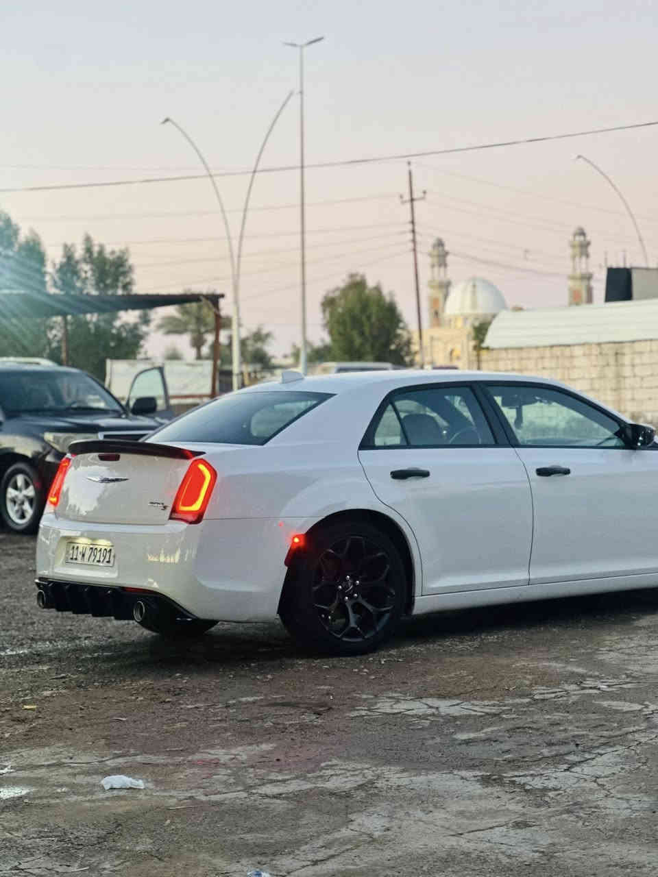 مساء الخير 
اوباما 2020 S
بدون حادث بدون ايرباك 
تقريرهه تخريب كما موضح بالصورة بالجاملغ 
كشنات جلد كهرباء وتدفئة 
كروس سرعة 
شاشة كبيرة كار بلي 
بصمة ابواب وتشغيل 
وباقي مواصفات ال s المعروفة 
عليها ادامة كاملة بلكات نوزلات صدر 
سعر 280 ورقة وبيهه مجال 
مكان ديالى 
***********
متواجد واتساب
